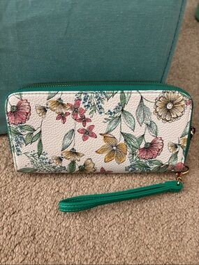 a new day Floral Zip-Around Wristlet Wallet in White with Teal Trim